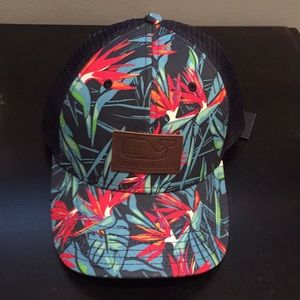 NWT vineyard vines baseball hat